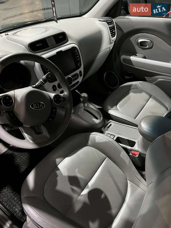 Внедорожник / Кроссовер Kia Soul 2016 в Киеве