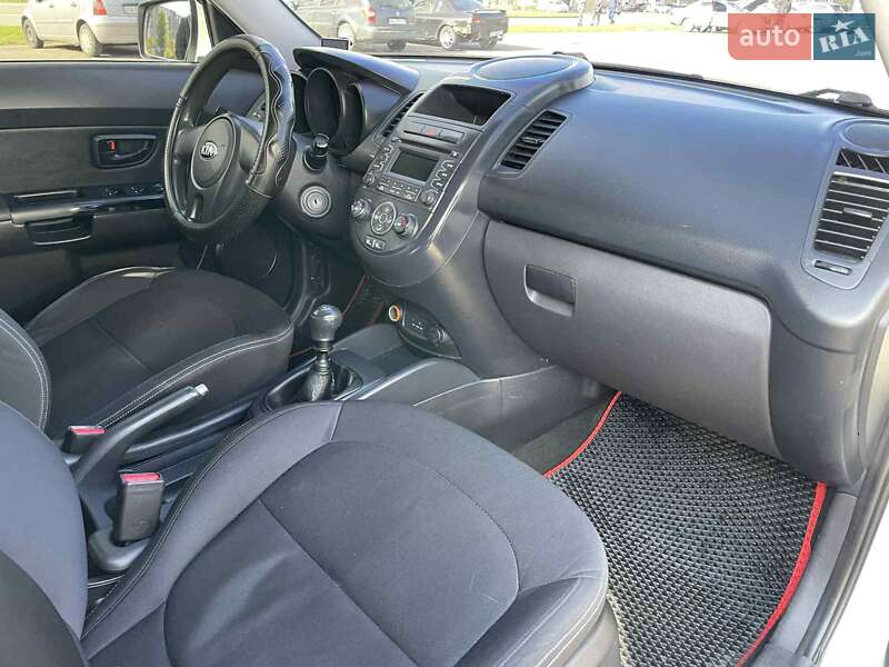 Внедорожник / Кроссовер Kia Soul 2013 в Черкассах фото 21 Внедорожник / Кроссовер Kia Soul 2013 в Черкассах