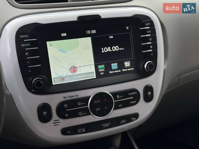 Внедорожник / Кроссовер Kia Soul 2015 в Ровно фото 36 Внедорожник / Кроссовер Kia Soul 2015 в Ровно