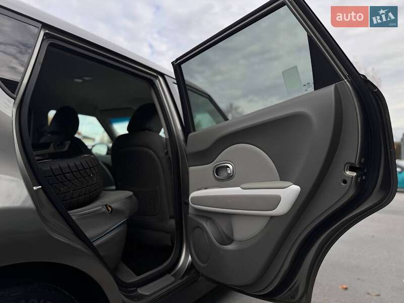 Внедорожник / Кроссовер Kia Soul 2015 в Ровно фото 52 Внедорожник / Кроссовер Kia Soul 2015 в Ровно
