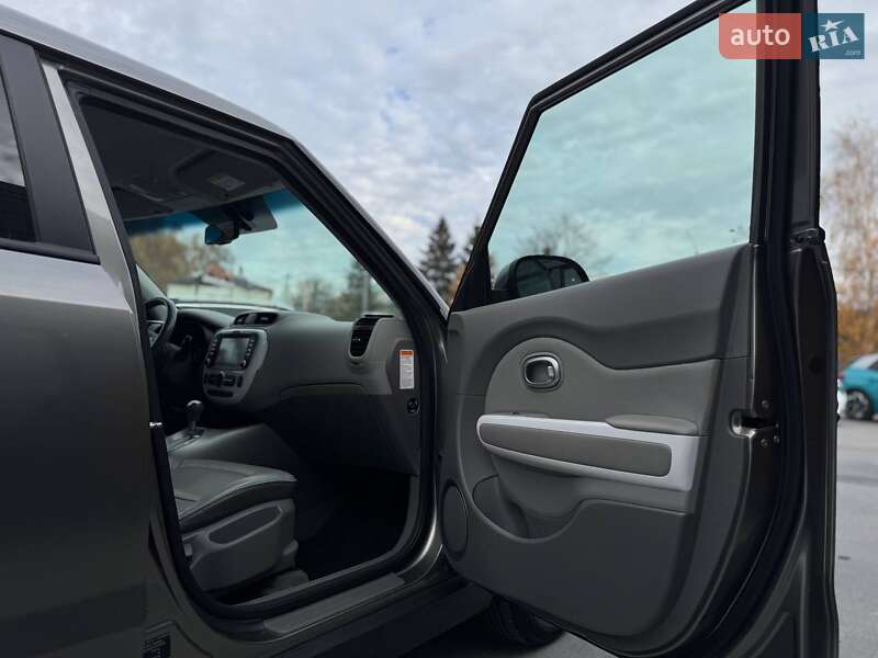 Внедорожник / Кроссовер Kia Soul 2015 в Ровно фото 55 Внедорожник / Кроссовер Kia Soul 2015 в Ровно