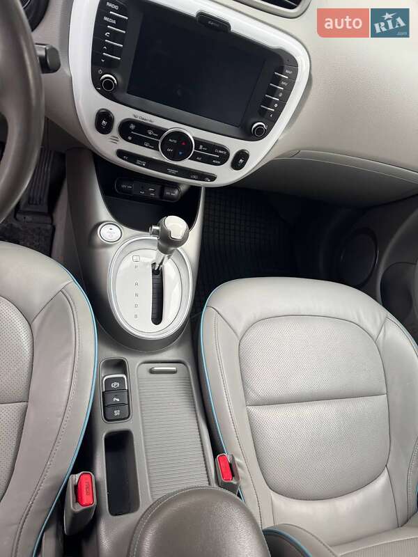 Внедорожник / Кроссовер Kia Soul 2015 в Ровно фото 7 Внедорожник / Кроссовер Kia Soul 2015 в Ровно