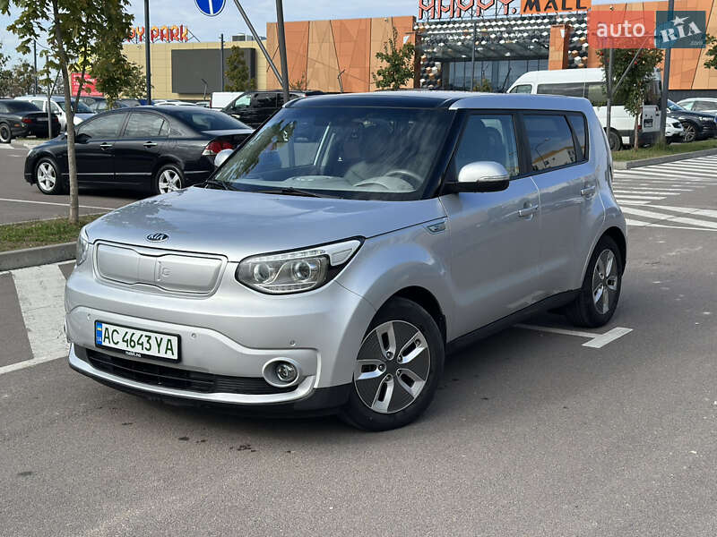 Внедорожник / Кроссовер Kia Soul 2017 в Ровно