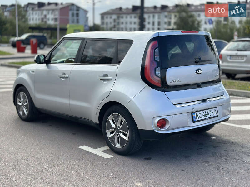 Внедорожник / Кроссовер Kia Soul 2017 в Ровно