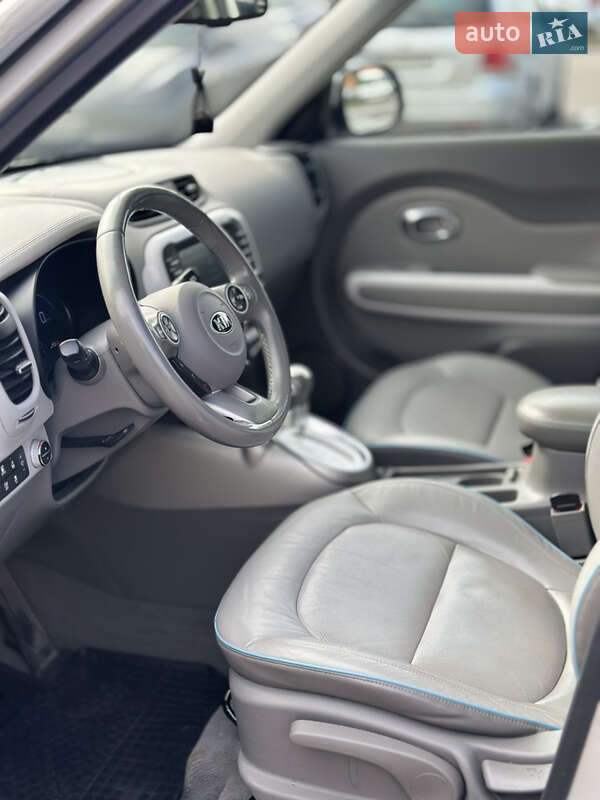 Внедорожник / Кроссовер Kia Soul 2017 в Ровно