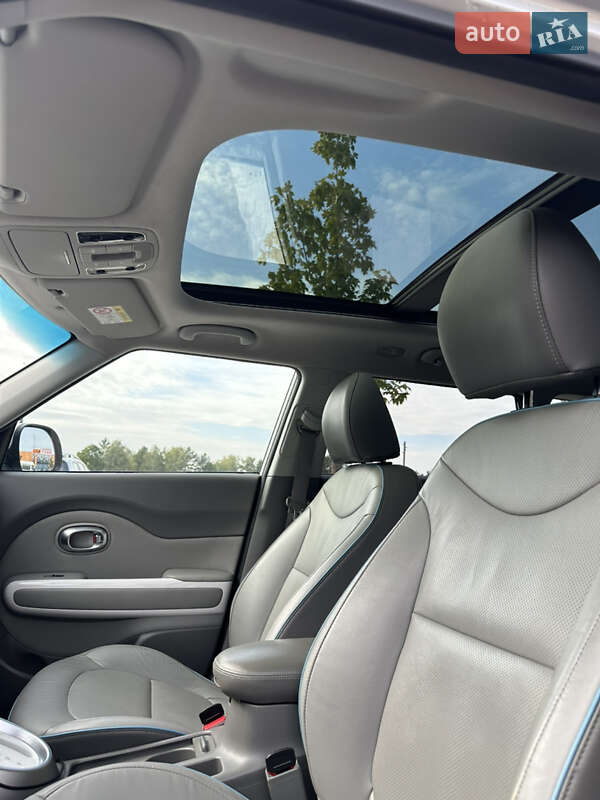 Внедорожник / Кроссовер Kia Soul 2017 в Ровно