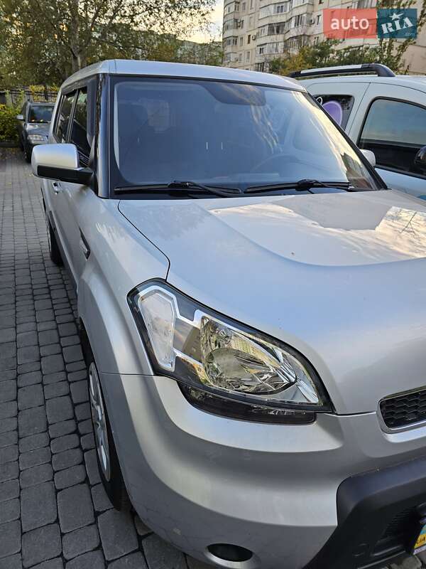 Позашляховик / Кросовер Kia Soul 2011 в Полтаві фото 3 Позашляховик / Кросовер Kia Soul 2011 в Полтаві
