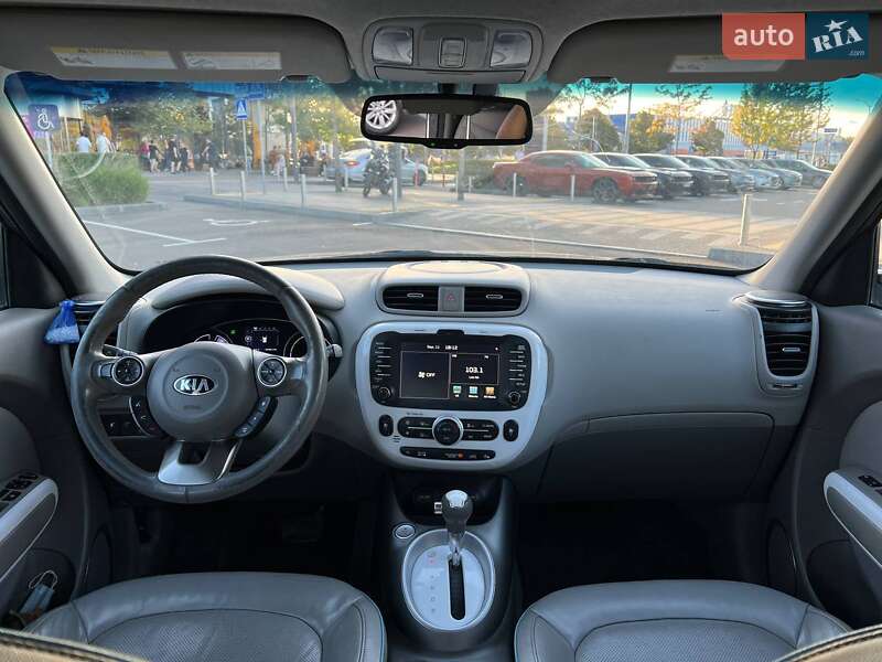 Внедорожник / Кроссовер Kia Soul 2015 в Киеве