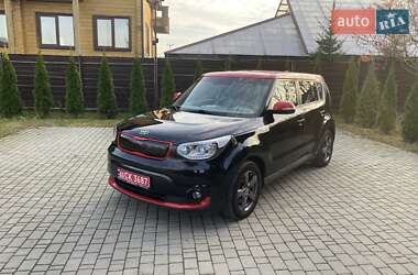 Позашляховик / Кросовер Kia Soul 2016 в Києві