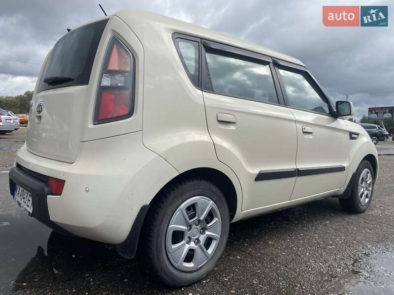 Внедорожник / Кроссовер Kia Soul 2010 в Киеве