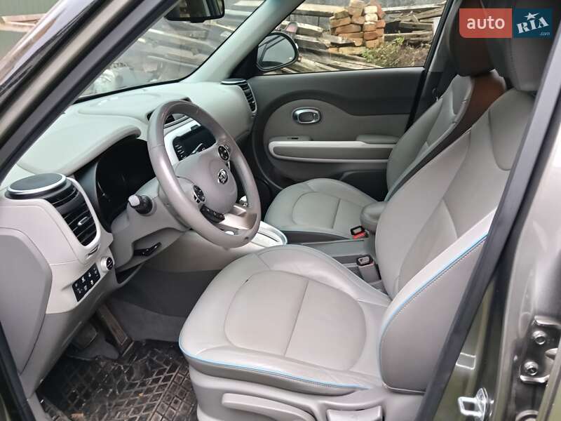 Внедорожник / Кроссовер Kia Soul 2016 в Ровно фото 5 Внедорожник / Кроссовер Kia Soul 2016 в Ровно