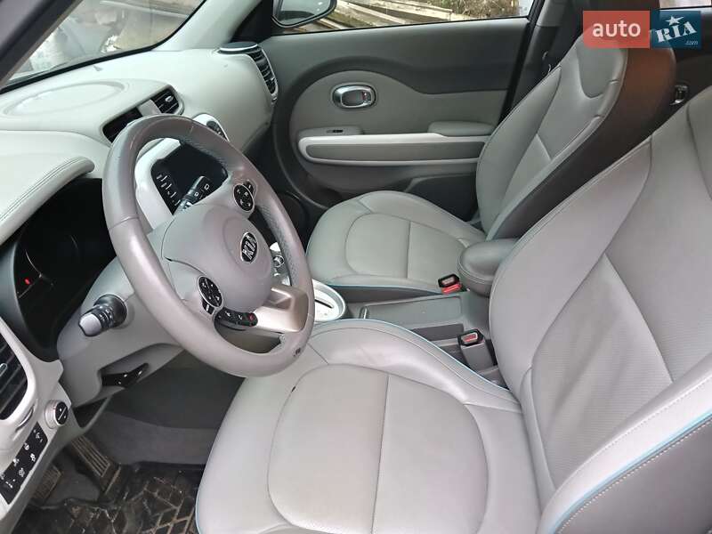 Внедорожник / Кроссовер Kia Soul 2016 в Ровно фото 6 Внедорожник / Кроссовер Kia Soul 2016 в Ровно