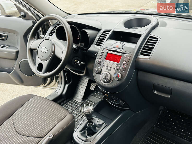 Позашляховик / Кросовер Kia Soul 2011 в Харкові