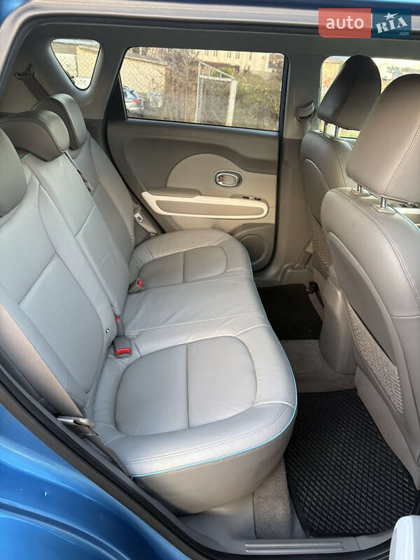 Внедорожник / Кроссовер Kia Soul 2015 в Ровно