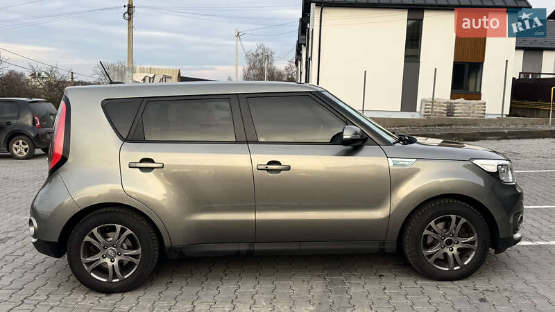 Позашляховик / Кросовер Kia Soul 2015 в Вінниці