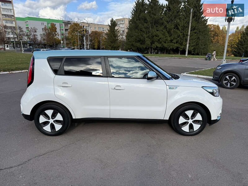 Внедорожник / Кроссовер Kia Soul 2016 в Ровно фото 7 Внедорожник / Кроссовер Kia Soul 2016 в Ровно