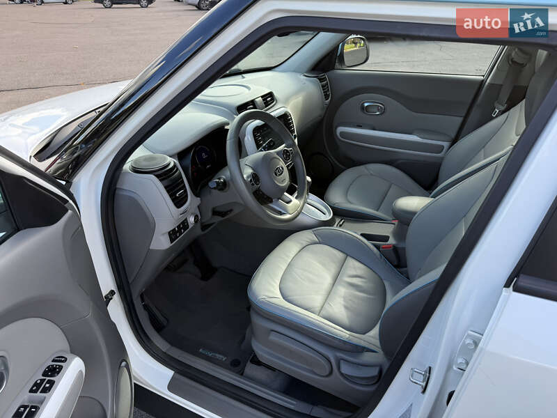 Внедорожник / Кроссовер Kia Soul 2016 в Ровно фото 16 Внедорожник / Кроссовер Kia Soul 2016 в Ровно