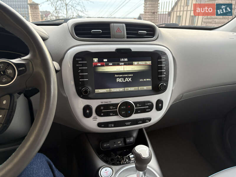 Внедорожник / Кроссовер Kia Soul 2016 в Ровно