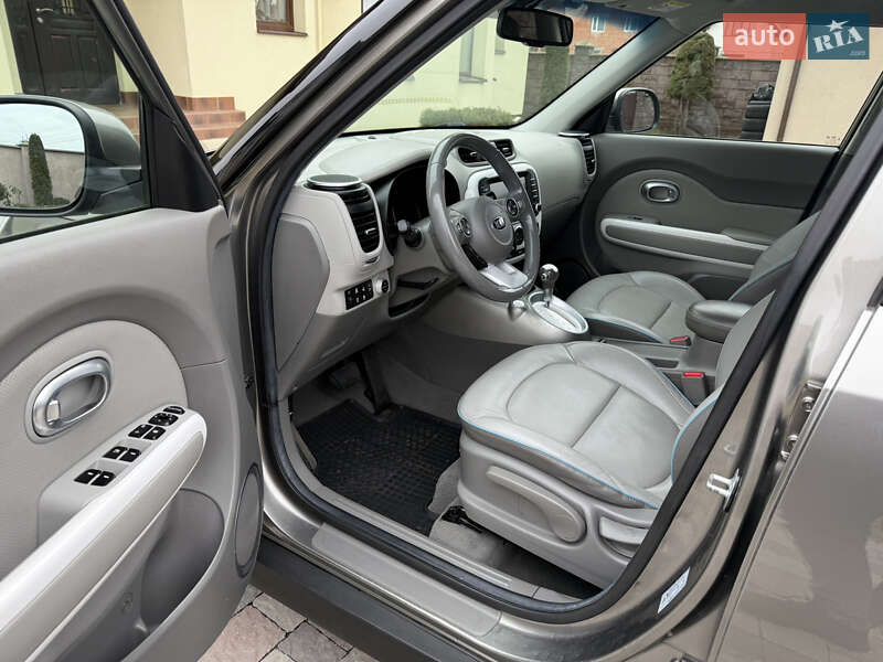 Внедорожник / Кроссовер Kia Soul 2015 в Ивано-Франковске