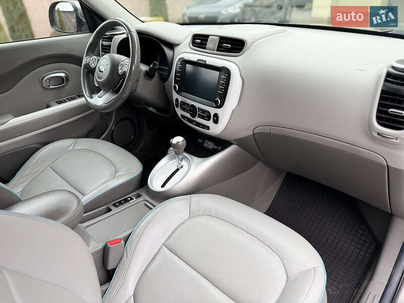 Внедорожник / Кроссовер Kia Soul 2015 в Ивано-Франковске