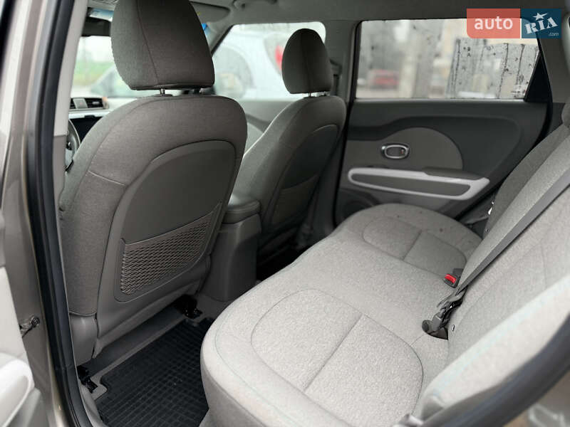 Позашляховик / Кросовер Kia Soul 2017 в Житомирі фото 10 Позашляховик / Кросовер Kia Soul 2017 в Житомирі