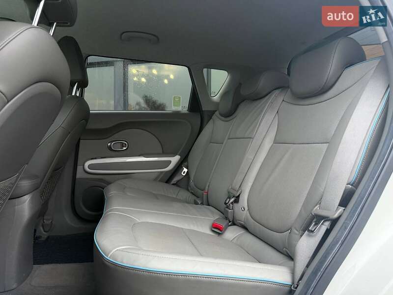 Внедорожник / Кроссовер Kia Soul 2015 в Ровно