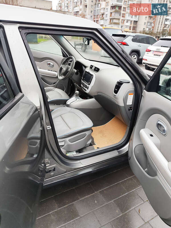 Позашляховик / Кросовер Kia Soul 2017 в Шептицькому