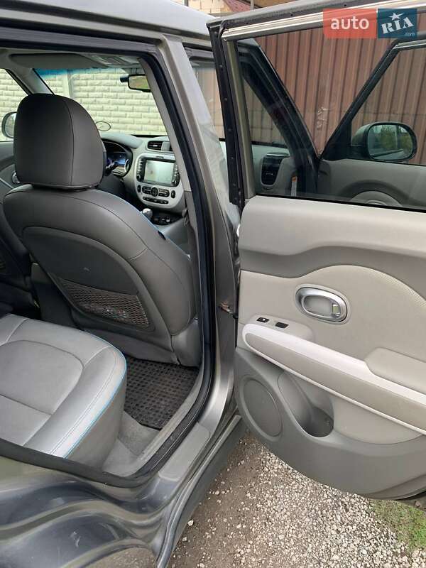 Внедорожник / Кроссовер Kia Soul 2015 в Запорожье