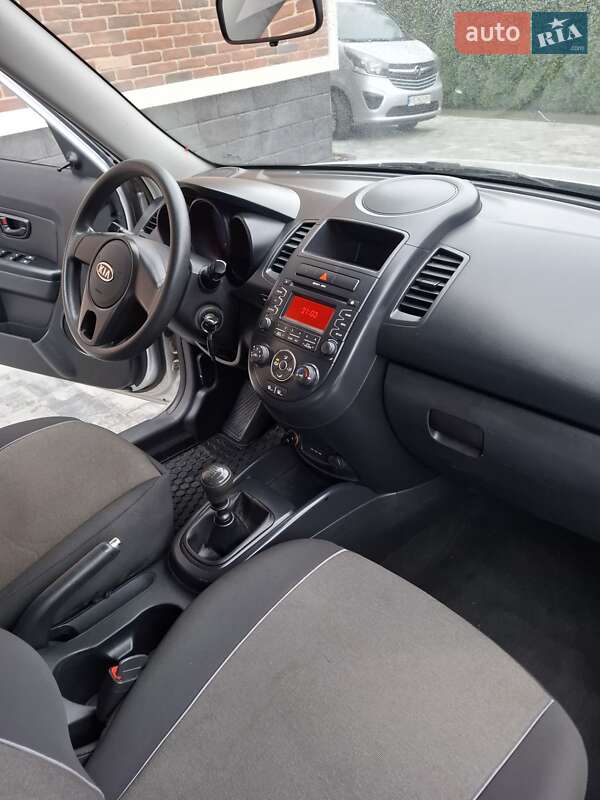 Внедорожник / Кроссовер Kia Soul 2011 в Черновцах