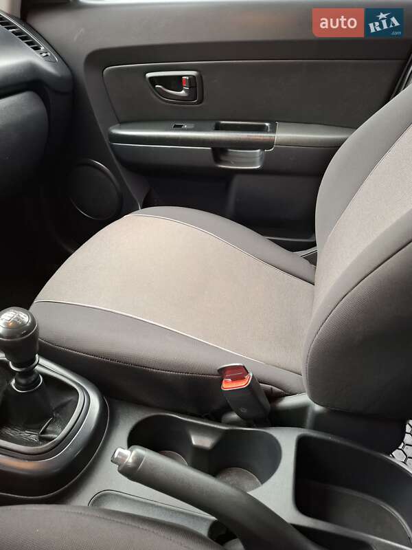 Внедорожник / Кроссовер Kia Soul 2011 в Черновцах