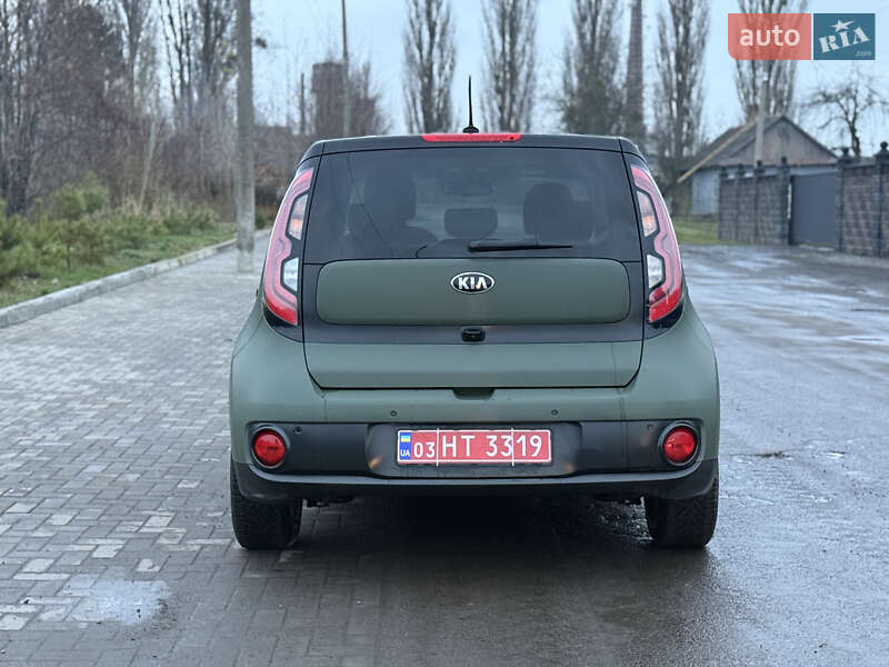 Внедорожник / Кроссовер Kia Soul 2015 в Ровно