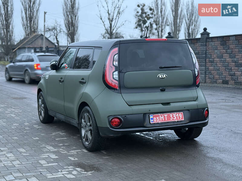 Внедорожник / Кроссовер Kia Soul 2015 в Ровно