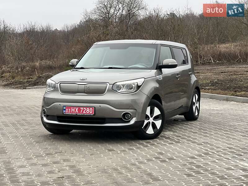 Позашляховик / Кросовер Kia Soul 2016 в Рівному