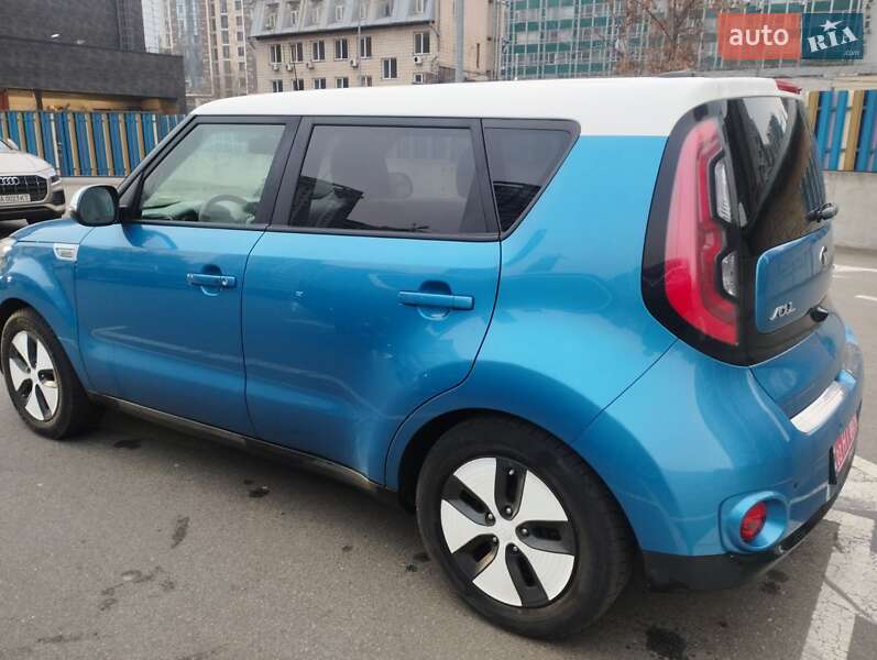 Внедорожник / Кроссовер Kia Soul 2016 в Киеве фото 5 Внедорожник / Кроссовер Kia Soul 2016 в Киеве