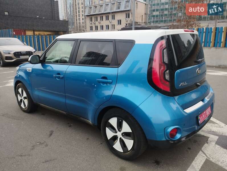 Внедорожник / Кроссовер Kia Soul 2016 в Киеве фото 4 Внедорожник / Кроссовер Kia Soul 2016 в Киеве