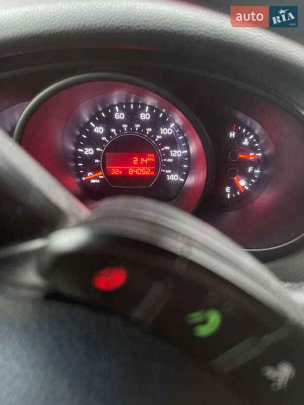 Позашляховик / Кросовер Kia Soul 2014 в Києві