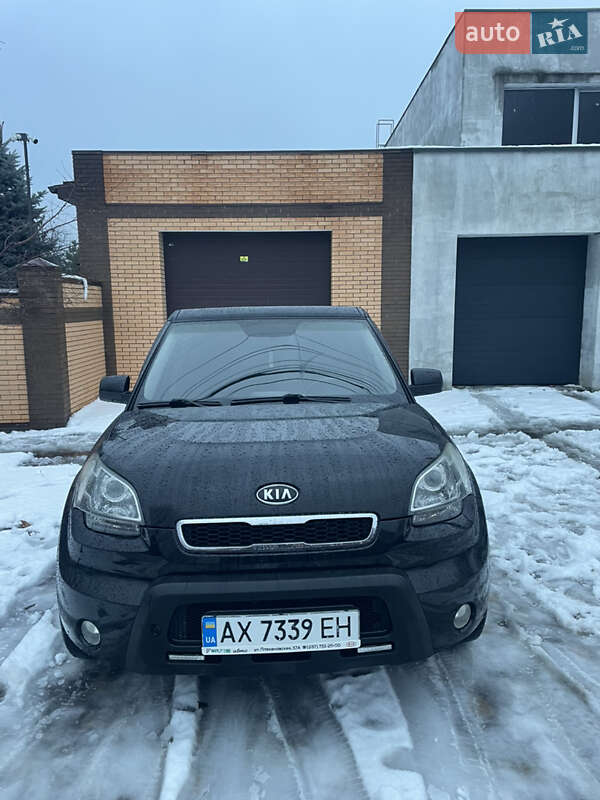 Позашляховик / Кросовер Kia Soul 2010 в Харкові фото 50 Позашляховик / Кросовер Kia Soul 2010 в Харкові