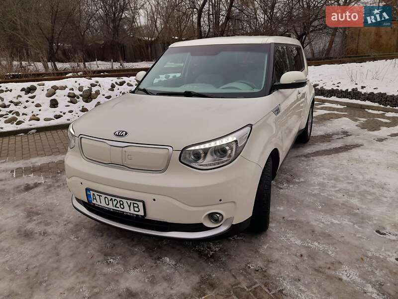 Позашляховик / Кросовер Kia Soul 2017 в Тлумачі фото 8 Позашляховик / Кросовер Kia Soul 2017 в Тлумачі