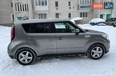 Внедорожник / Кроссовер Kia Soul 2017 в Горохове