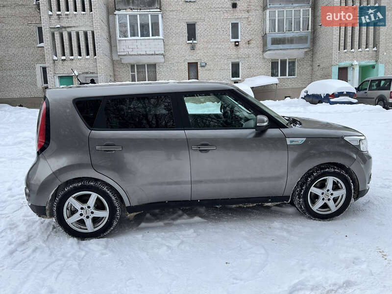 Внедорожник / Кроссовер Kia Soul 2017 в Горохове