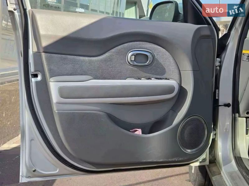 Внедорожник / Кроссовер Kia Soul 2017 в Киеве