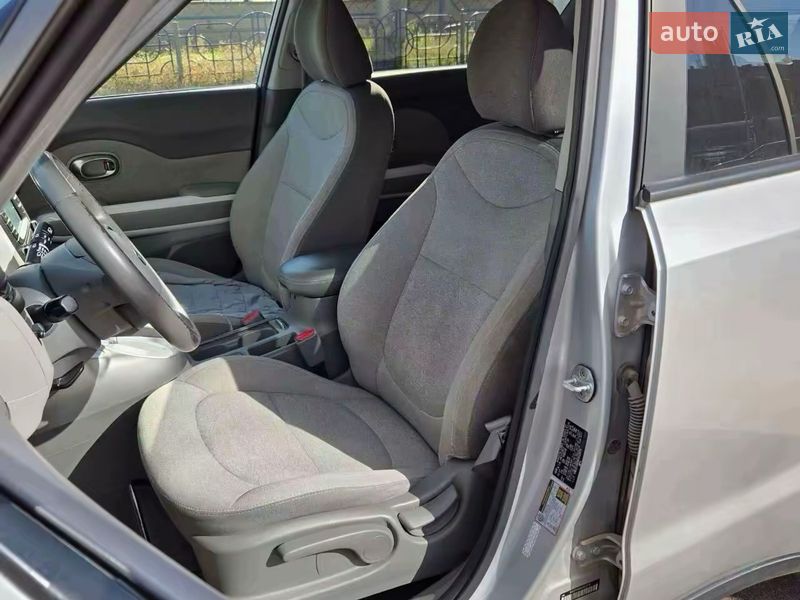 Внедорожник / Кроссовер Kia Soul 2017 в Киеве