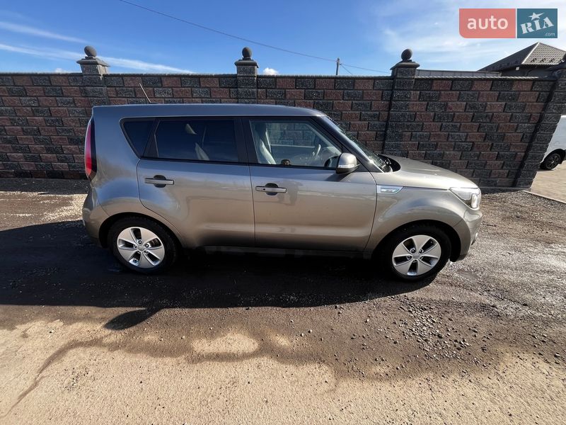 Внедорожник / Кроссовер Kia Soul 2015 в Ровно