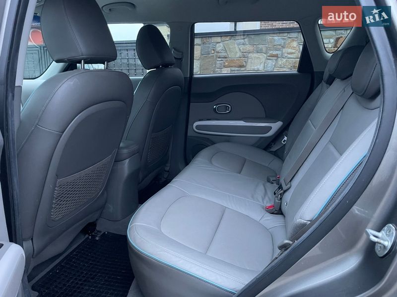 Внедорожник / Кроссовер Kia Soul 2015 в Львове