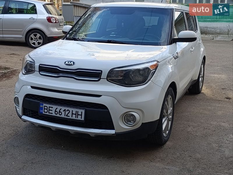 Внедорожник / Кроссовер Kia Soul 2016 в Вознесенске