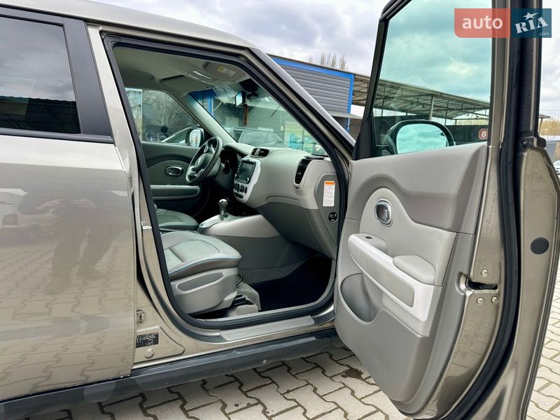 Внедорожник / Кроссовер Kia Soul 2017 в Каменец-Подольском фото 11 Внедорожник / Кроссовер Kia Soul 2017 в Каменец-Подольском