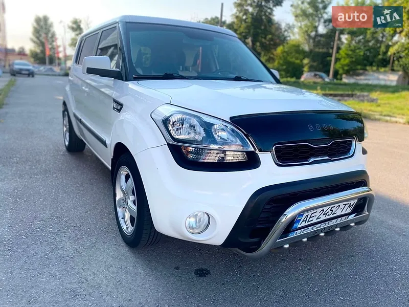 Kia Soul 2012 VIN KNAJT811AC7423788 фото оголошення 4 з 61