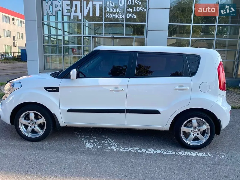 Kia Soul 2012 VIN KNAJT811AC7423788 фото оголошення 2 з 61