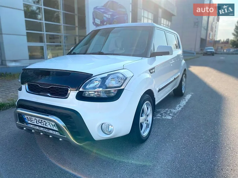 Kia Soul 2012 VIN KNAJT811AC7423788 фото оголошення 10 з 61