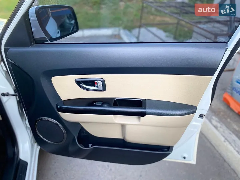 Kia Soul 2012 VIN KNAJT811AC7423788 фото оголошення 23 з 61